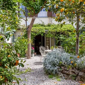 Bed & Breakfast Secret Garden, Florens