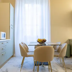 2* לינה וארוחת בוקר Renascentia In - Adults Only